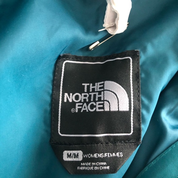 North Face Wind Breaker - Picture 2 of 7